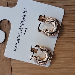 NEW/EARRINGS/BANANA REPUBLIC FACTORY
